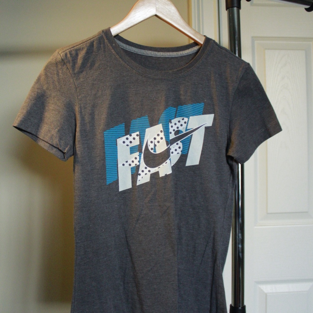 NIKE "Fast" Tee